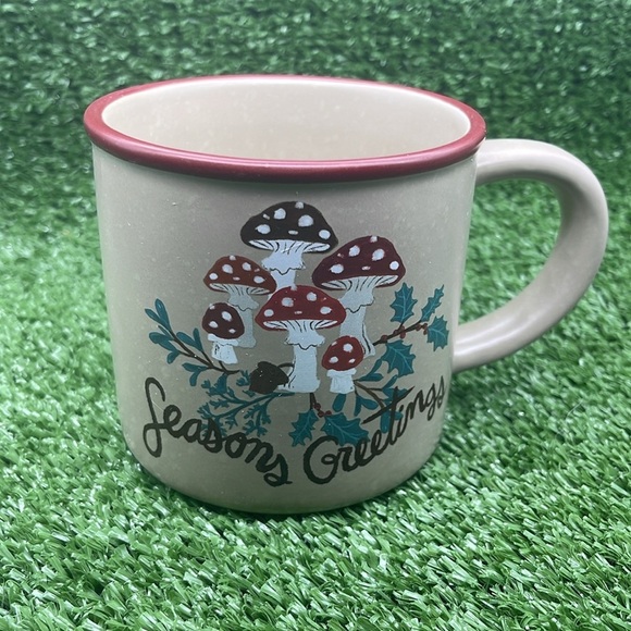 Season's Greetings Mushroom Mug, NWT - Picture 5 of 8